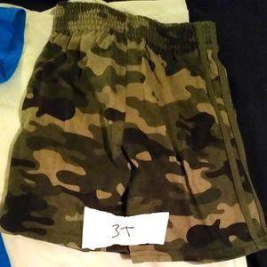Boys shorts size 3T